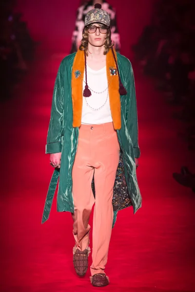 Look 5